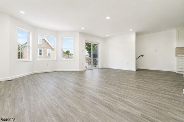 131 Lindsley Pl, East Orange City, NJ 07018