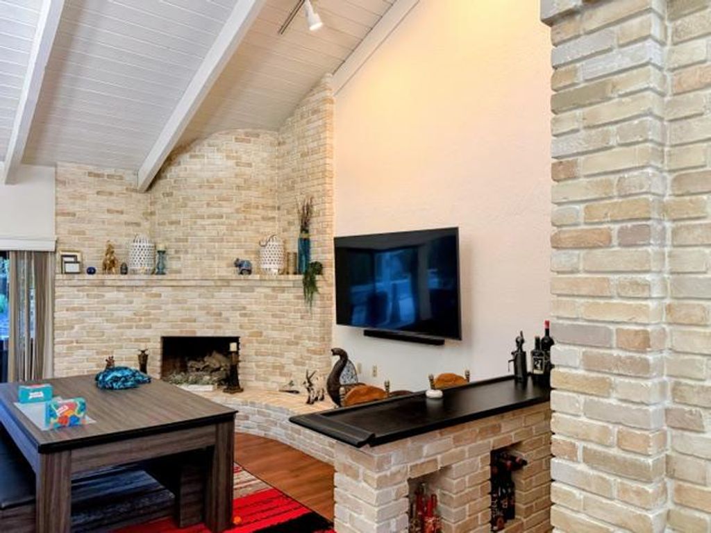 Image 11 of property listing at 3782 W Locust Avenue, Fresno, CA 93711