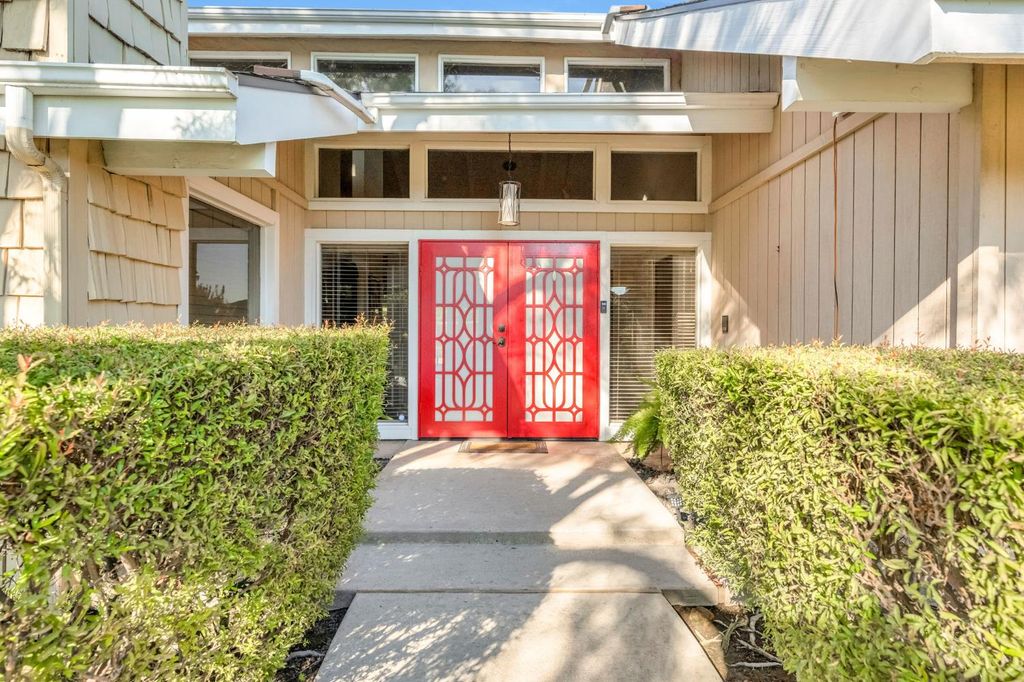 Image 3 of property listing at 3782 W Locust Avenue, Fresno, CA 93711