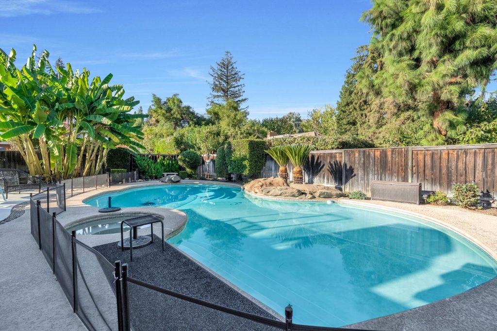 Image 31 of property listing at 3782 W Locust Avenue, Fresno, CA 93711