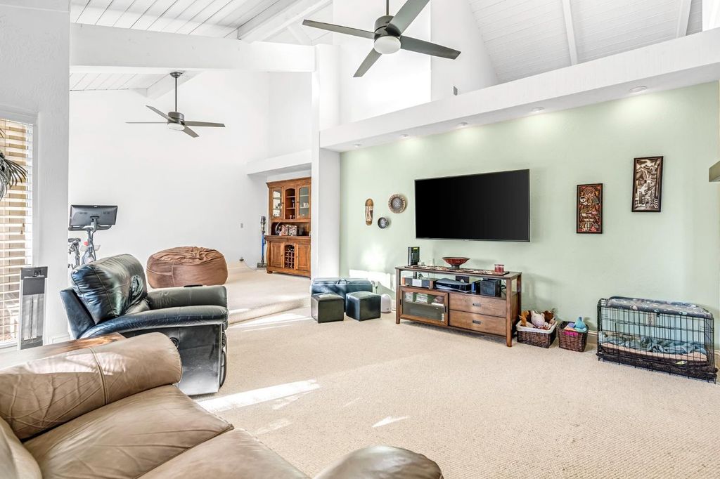 Image 7 of property listing at 3782 W Locust Avenue, Fresno, CA 93711