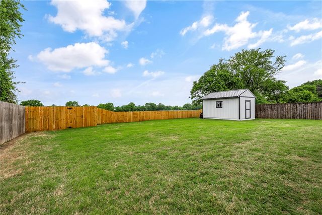 313 N Tacoma Street, Farmington, AR 72730