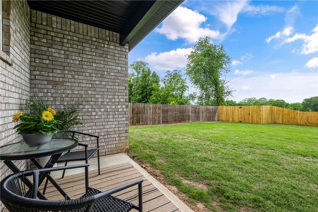 313 N Tacoma Street, Farmington, AR 72730