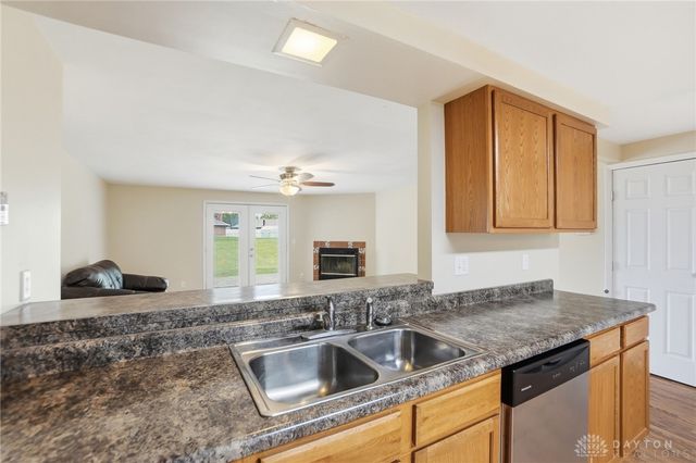 6824 Laurelview Drive, Huber Heights, OH 45424