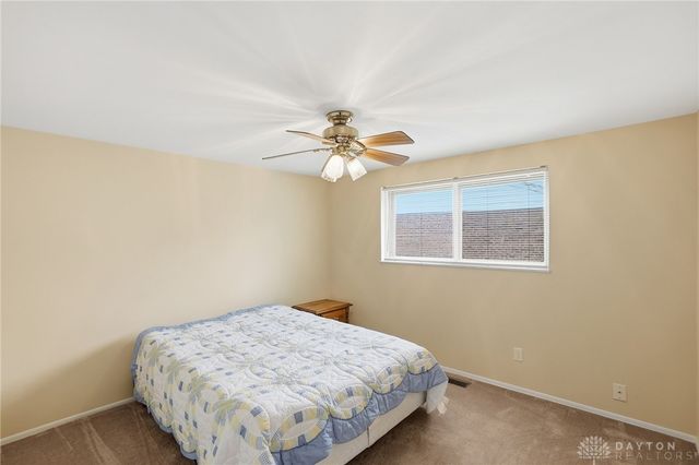 6824 Laurelview Drive, Huber Heights, OH 45424