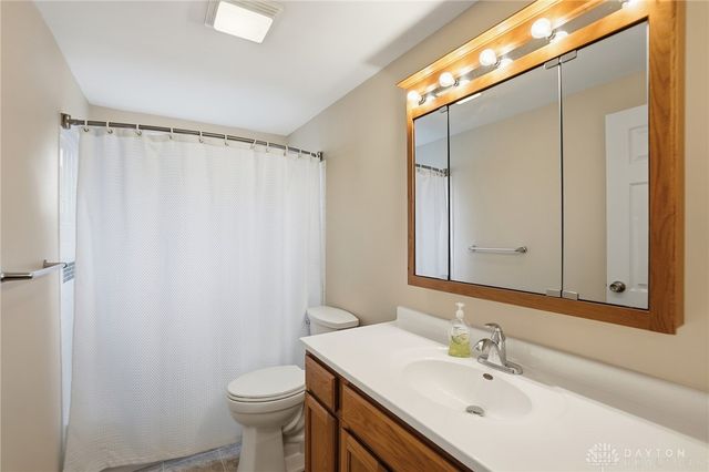 6824 Laurelview Drive, Huber Heights, OH 45424