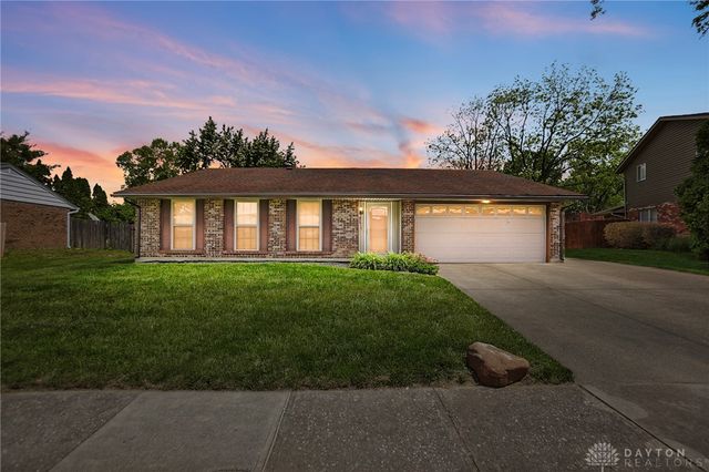 6824 Laurelview Drive, Huber Heights, OH 45424