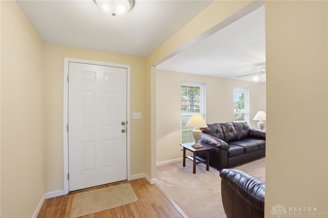 6824 Laurelview Drive, Huber Heights, OH 45424