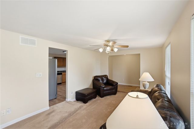 6824 Laurelview Drive, Huber Heights, OH 45424