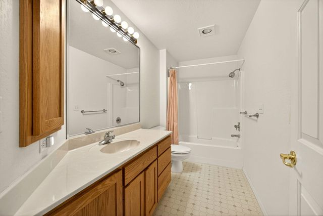 485 Larkspur Lane, Ashland, OR 97520