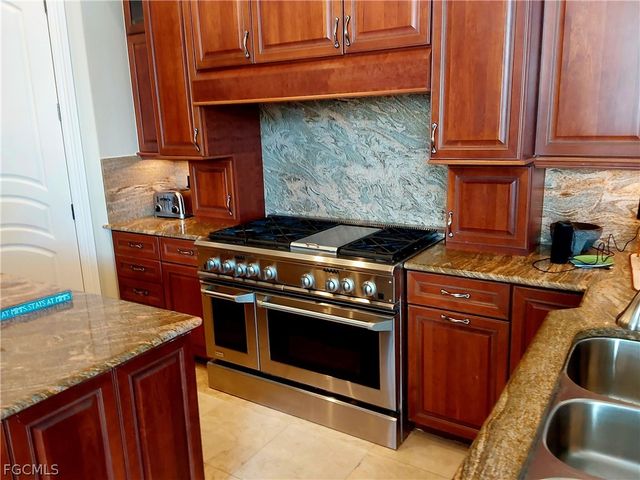 15130 Intracoastal CT, Fort Myers, FL 33908