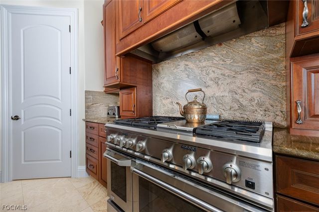 15130 Intracoastal CT, Fort Myers, FL 33908