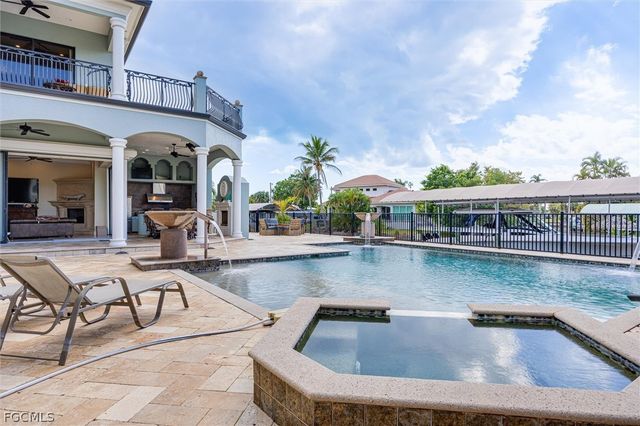 15130 Intracoastal CT, Fort Myers, FL 33908