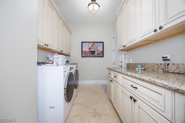 15130 Intracoastal CT, Fort Myers, FL 33908