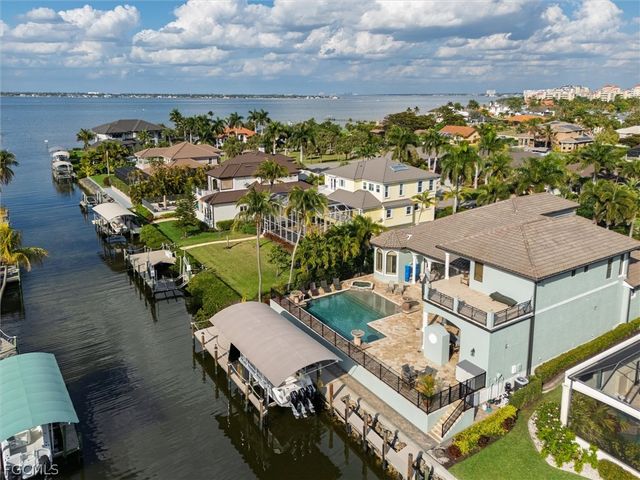 15130 Intracoastal CT, Fort Myers, FL 33908