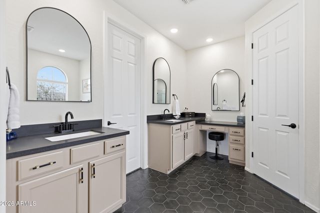 20613 W GRANDVIEW Drive, Buckeye, AZ 85396