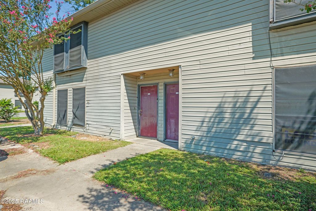 155 High Meadows Boulevard 166, Lafayette, LA 70507