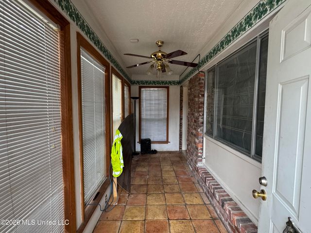 229 Hilliyard Court, Jackson, MS 39212