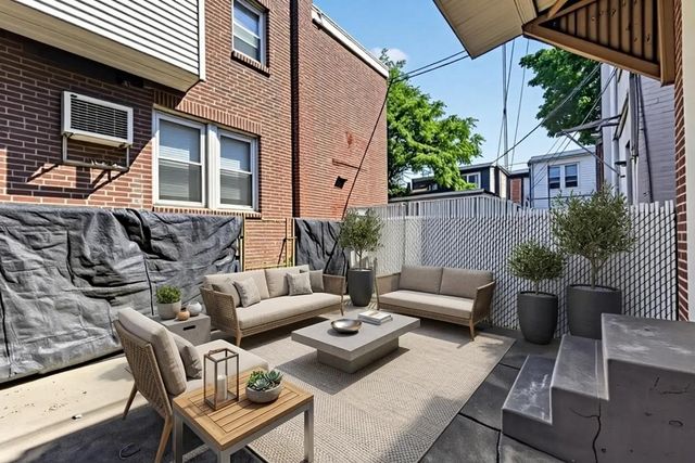 5122 TULIP, Philadelphia, PA 19124