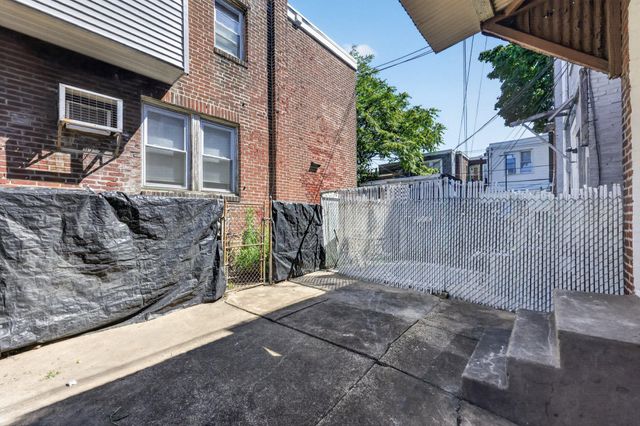 5122 TULIP, Philadelphia, PA 19124