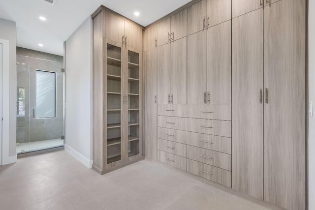 2015 NE 4th Avenue, Wilton Manors, FL 33305