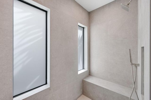 2015 NE 4th Avenue, Wilton Manors, FL 33305