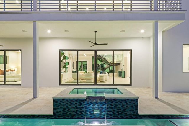 2015 NE 4th Avenue, Wilton Manors, FL 33305