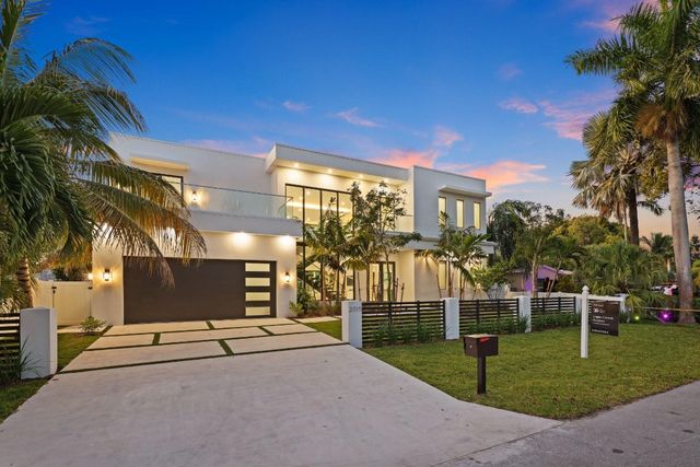 2015 NE 4th Avenue, Wilton Manors, FL 33305