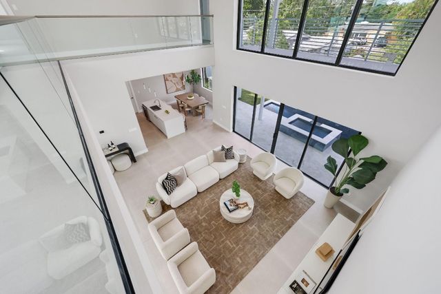 2015 NE 4th Avenue, Wilton Manors, FL 33305