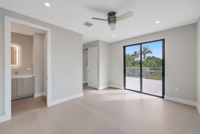 2015 NE 4th Avenue, Wilton Manors, FL 33305