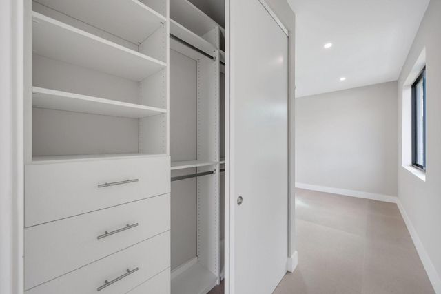 2015 NE 4th Avenue, Wilton Manors, FL 33305