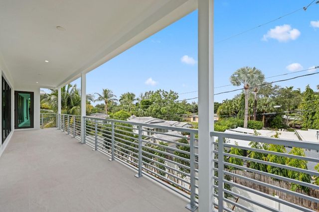 2015 NE 4th Avenue, Wilton Manors, FL 33305