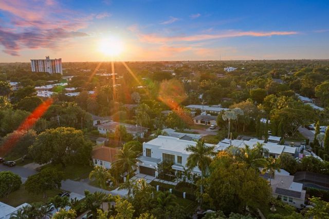 2015 NE 4th Avenue, Wilton Manors, FL 33305