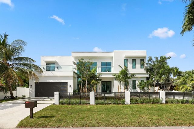 2015 NE 4th Avenue, Wilton Manors, FL 33305