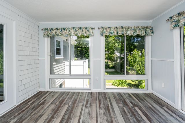 318 Airline Road, East Dennis, MA 02641