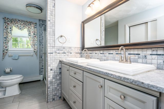 318 Airline Road, East Dennis, MA 02641