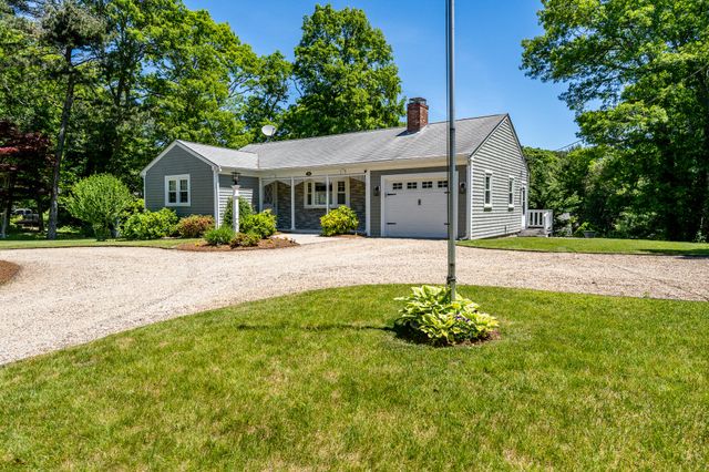 318 Airline Road, East Dennis, MA 02641