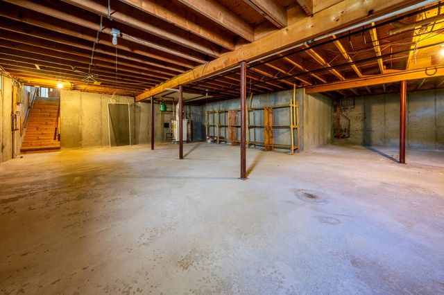 318 Airline Road, East Dennis, MA 02641