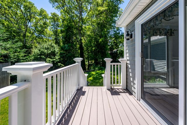 318 Airline Road, East Dennis, MA 02641