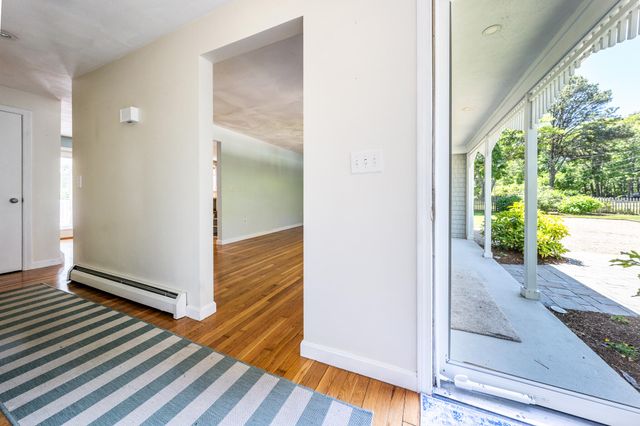 318 Airline Road, East Dennis, MA 02641