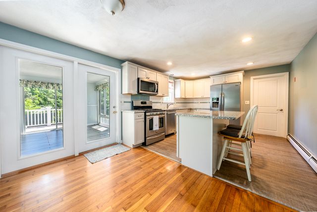318 Airline Road, East Dennis, MA 02641