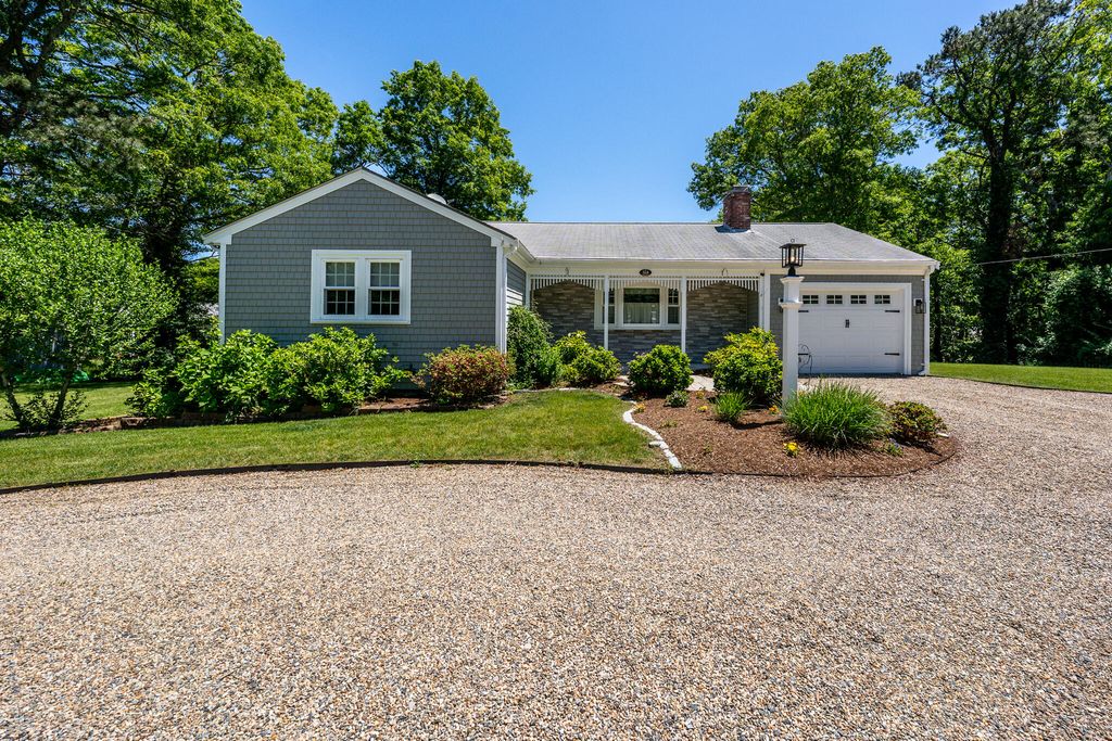 318 Airline Road, East Dennis, MA 02641