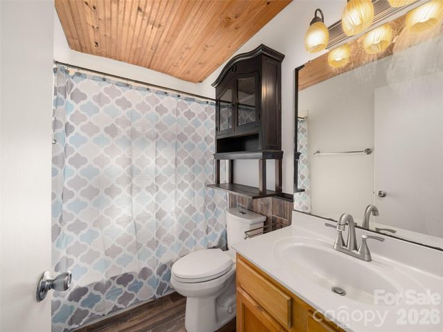 184 London Road, Asheville, NC 28803