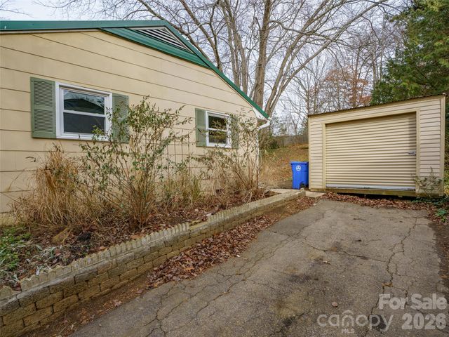 184 London Road, Asheville, NC 28803