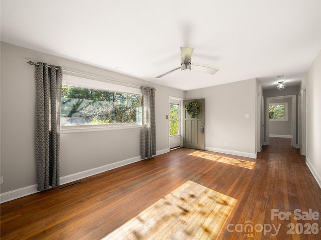 184 London Road, Asheville, NC 28803