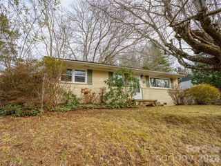 184 London Road, Asheville, NC 28803