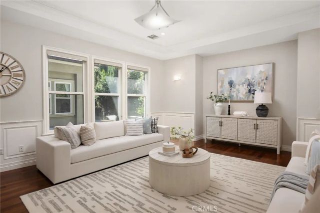 41 W Las Flores Avenue, Arcadia, CA 91007