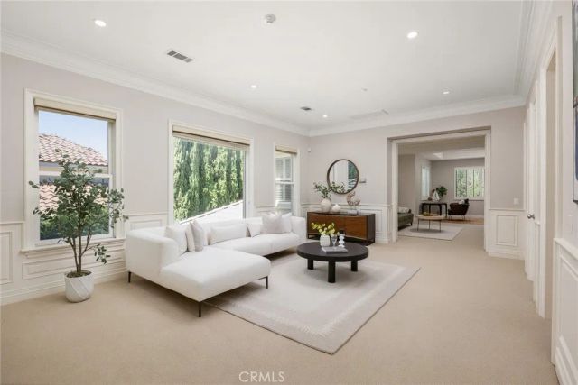 41 W Las Flores Avenue, Arcadia, CA 91007