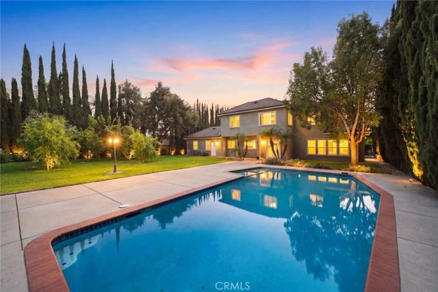 41 W Las Flores Avenue, Arcadia, CA 91007