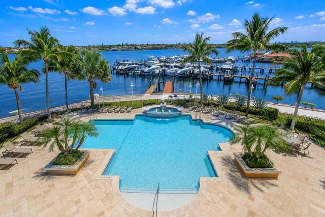 103 Yacht Club Way 208, Hypoluxo, FL 33462